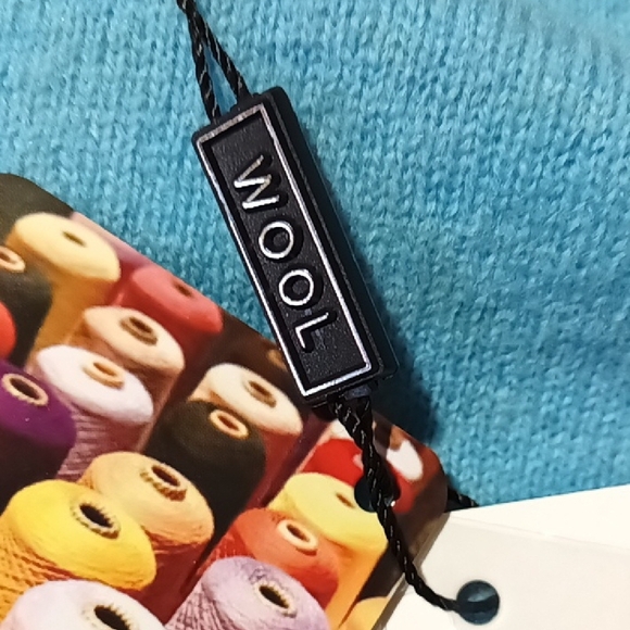 New Wool Crew Neck Sweater Ribbed Cuffs, Hem And Neck Blue Medium - Picture 4 of 7